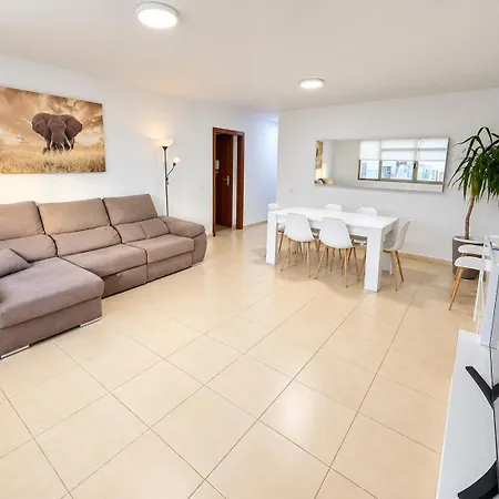Muelle Deportivo Apartment *