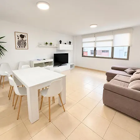 Muelle Deportivo Apartment *